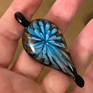 Anthropologie MURANO GLASS Flower Pendent Necklace